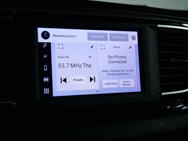 Used 2022 Chrysler Voyager LX FWD image 18