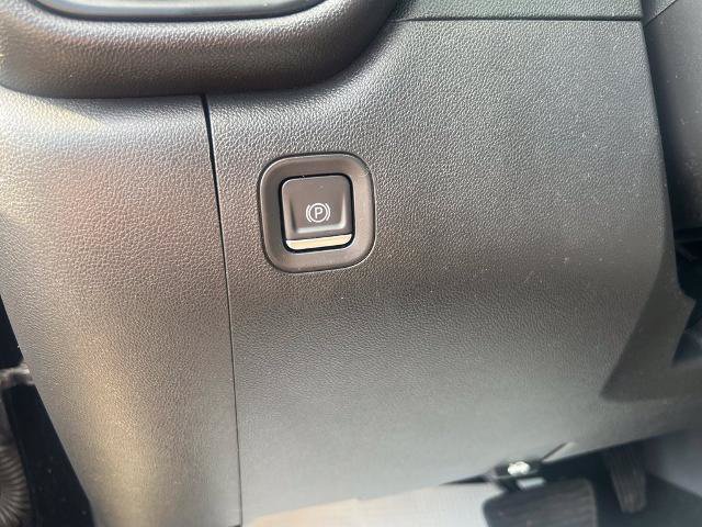 Used 2022 Chevrolet Silverado 1500 Custom AWD/4WD image 25