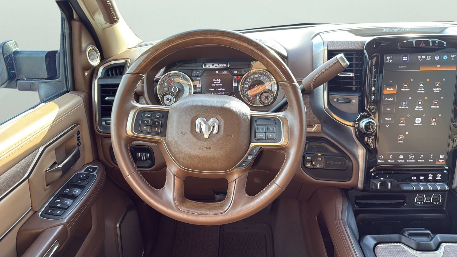 Used 2022 RAM 2500 Limited AWD/4WD image 13