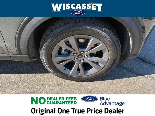 Certified 2023 Ford Explorer XLT w/ Equipment Group 202A AWD/4WD image 39