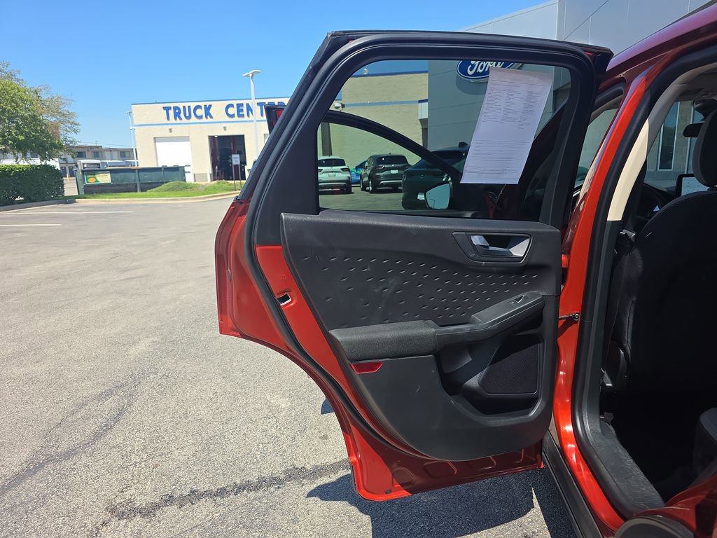 Certified 2020 Ford Escape SE FWD image 36