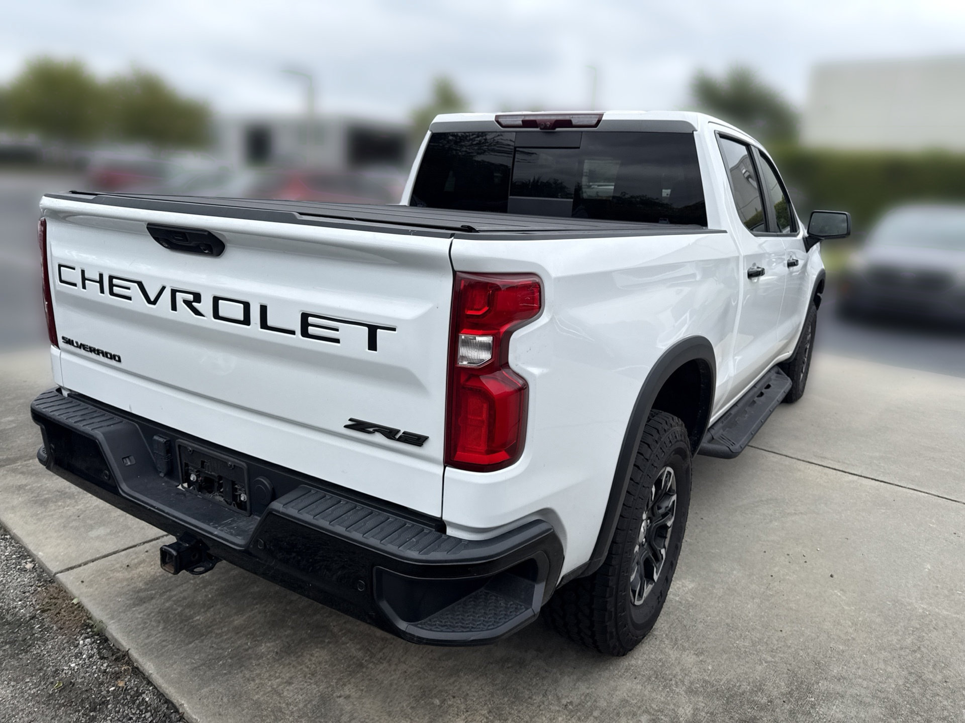 Used 2023 Chevrolet Silverado 1500 ZR2 w/ Technology Package AWD/4WD image 4