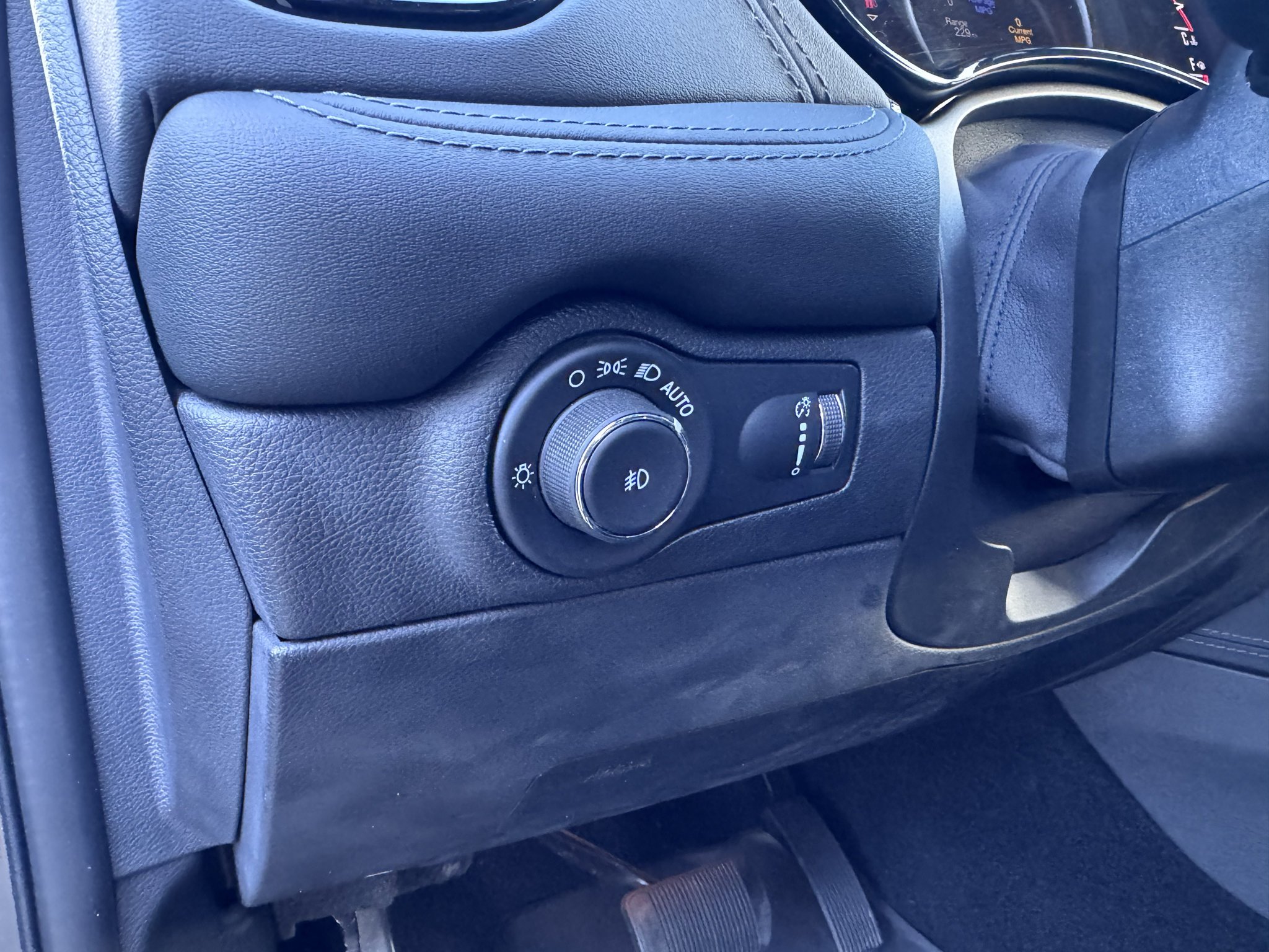 Used 2021 Dodge Durango Citadel RWD image 21
