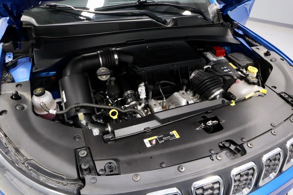 Used 2024 Jeep Compass Latitude AWD/4WD image 16