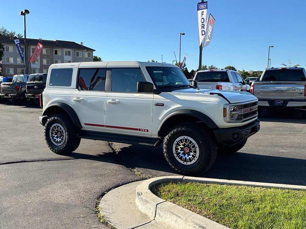 Certified 2026 Ford Bronco Outer Banks w/ Sasquatch Package AWD/4WD image 6