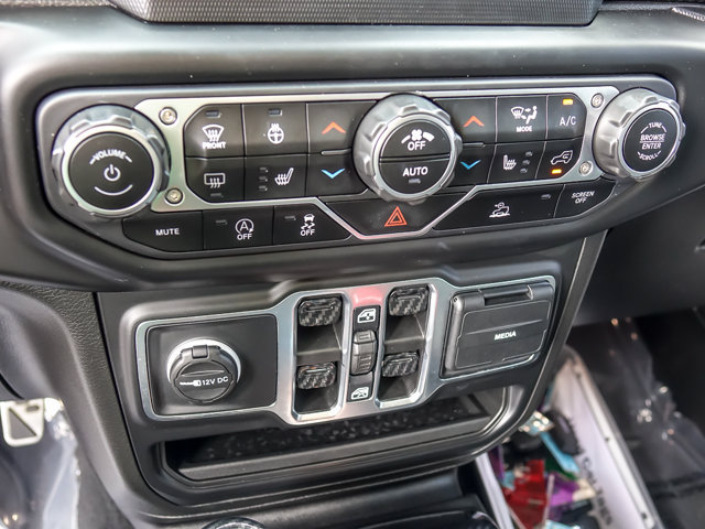 Used 2023 Jeep Wrangler Unlimited Sport AWD/4WD image 18