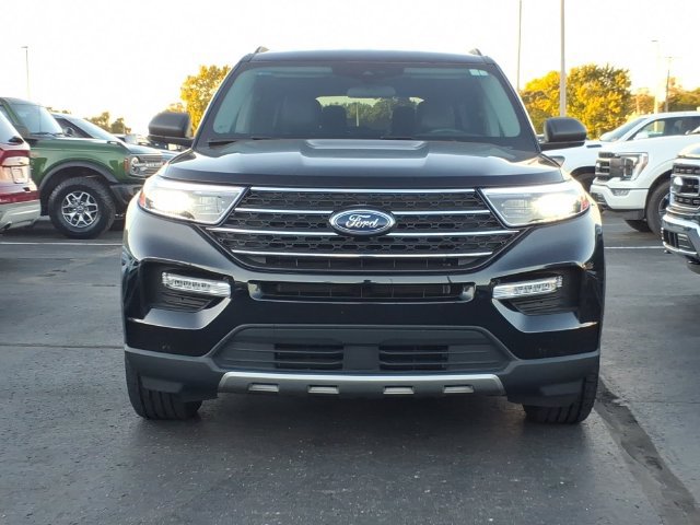 Certified 2023 Ford Explorer XLT w/ Equipment Group 202A AWD/4WD image 2