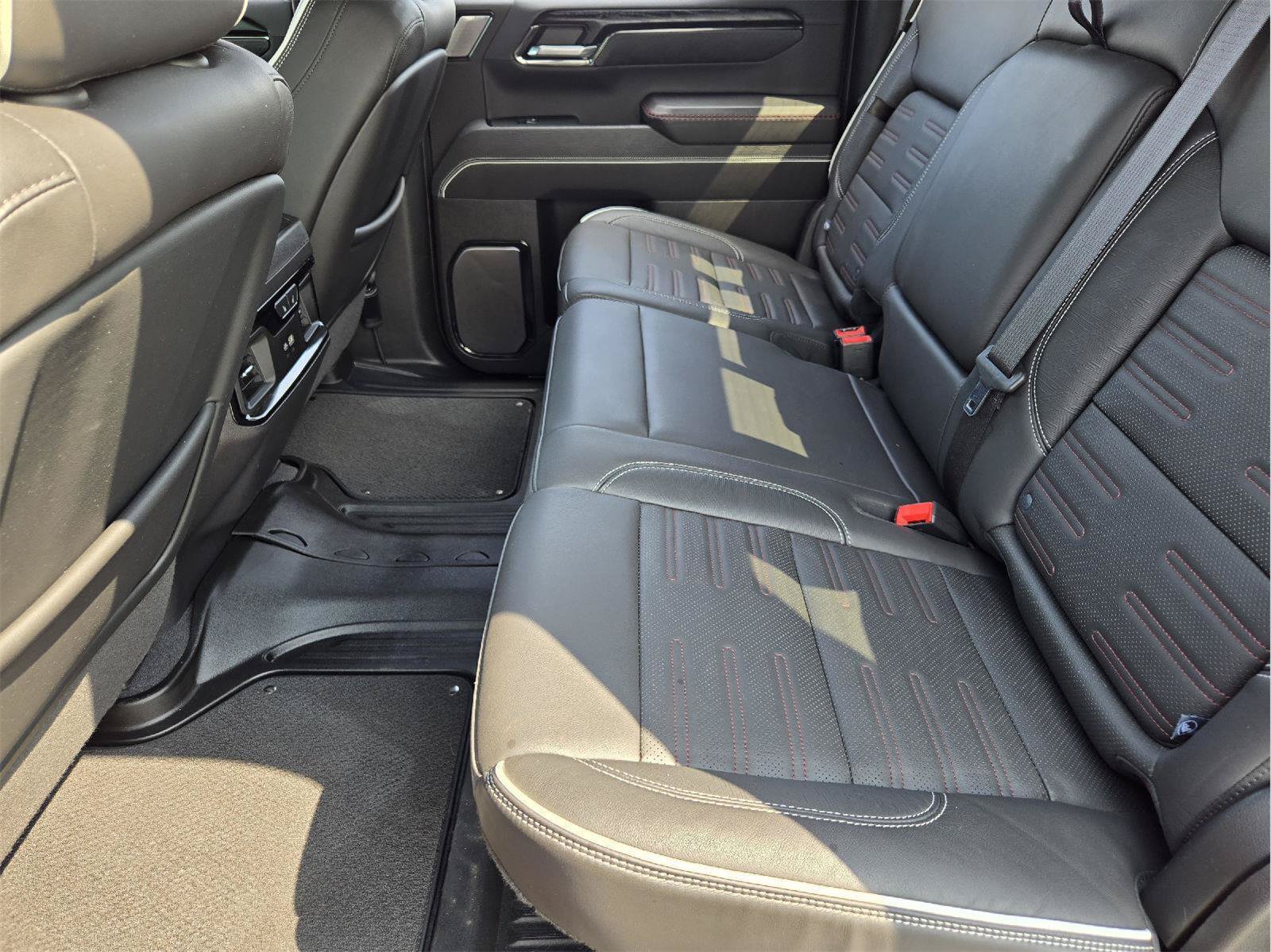 Used 2024 GMC Sierra 1500 AT4X AWD/4WD image 29