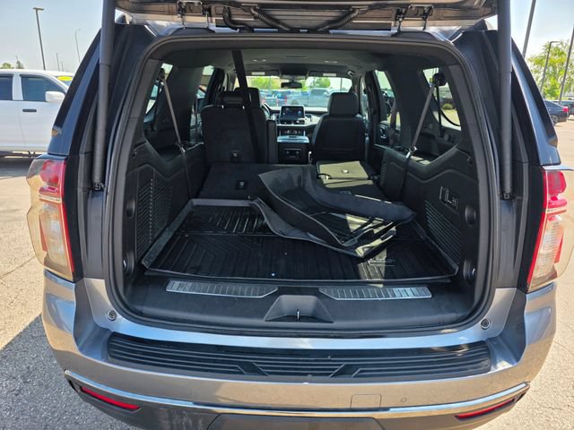 Used 2022 Chevrolet Suburban Z71 w/ Z71 Off-Road Package AWD/4WD image 14