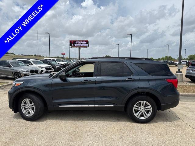 Certified 2023 Ford Explorer XLT w/ Equipment Group 202A AWD/4WD image 3