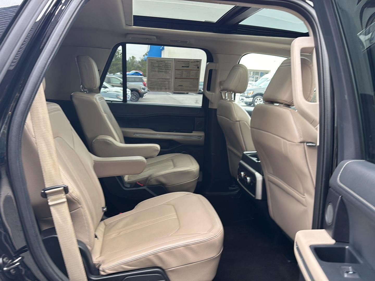 Certified 2023 Ford Expedition Limited image 11