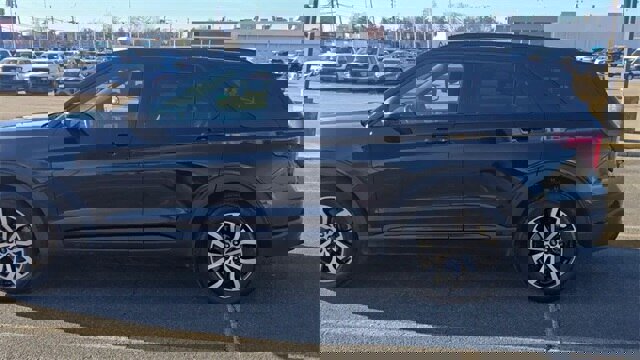 Certified 2020 Ford Explorer ST w/ Premium Technology Package image 6