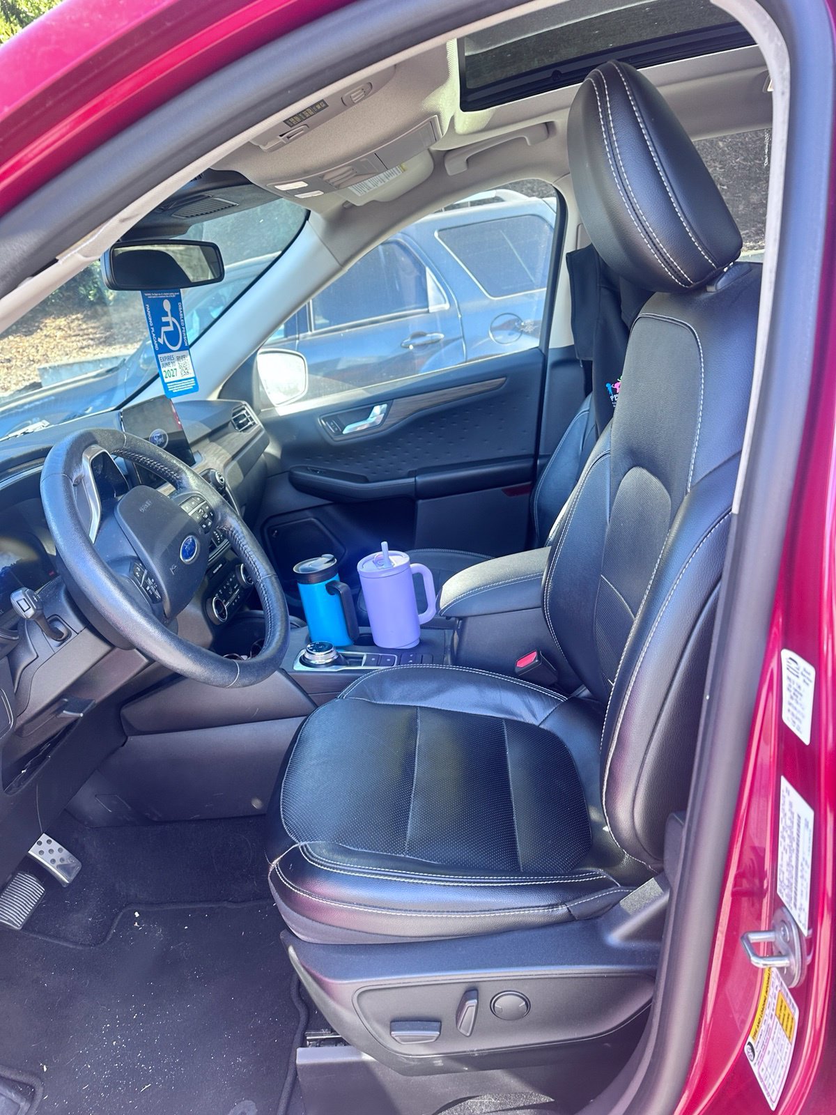 Certified 2020 Ford Escape Titanium AWD/4WD image 10