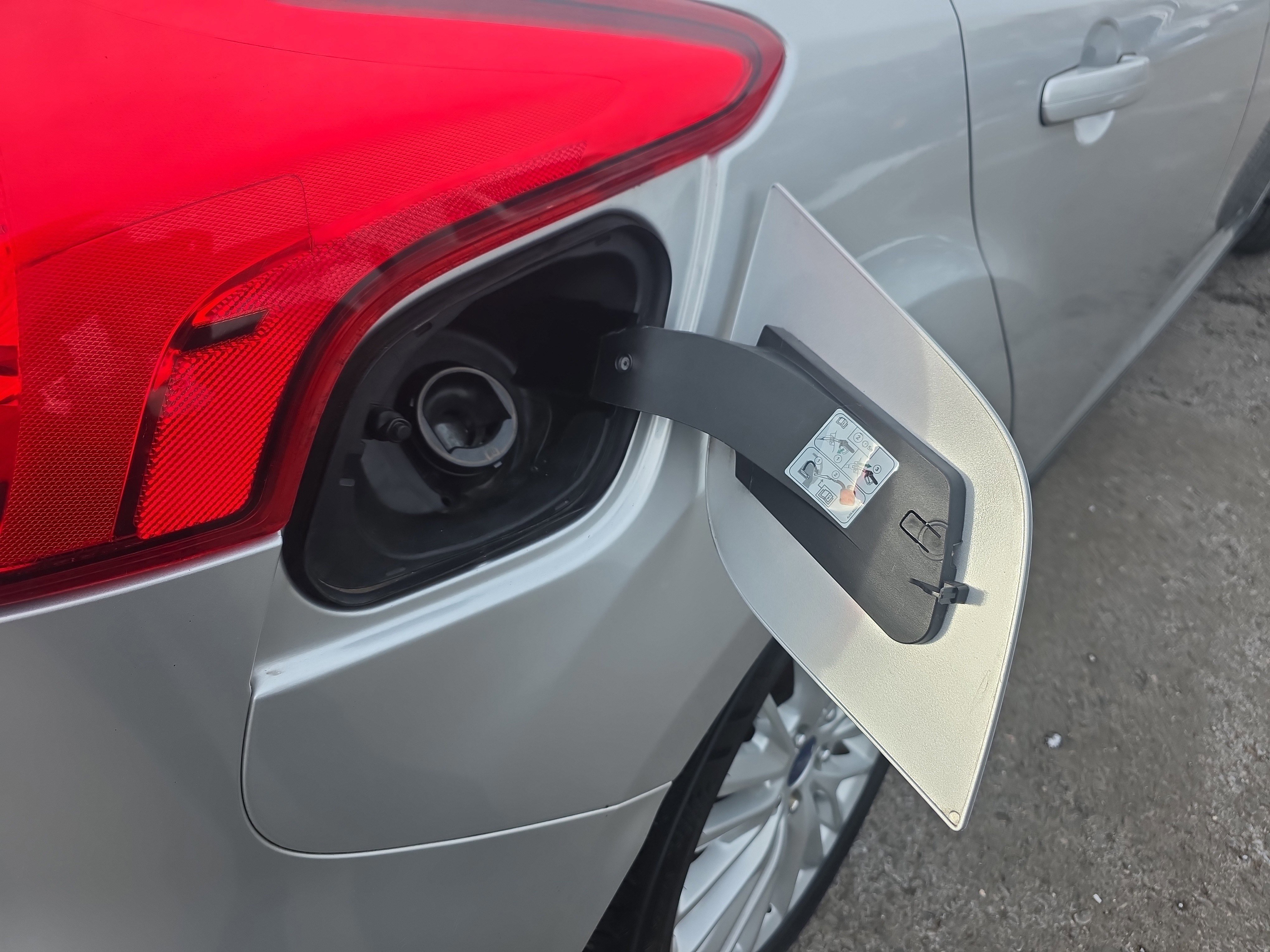 Certified 2018 Ford Focus Titanium image 15