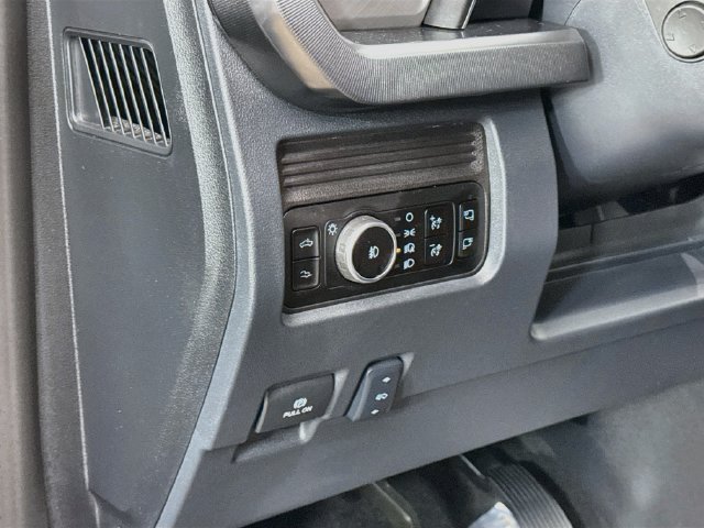 Certified 2025 Ford F350 Platinum AWD/4WD image 10