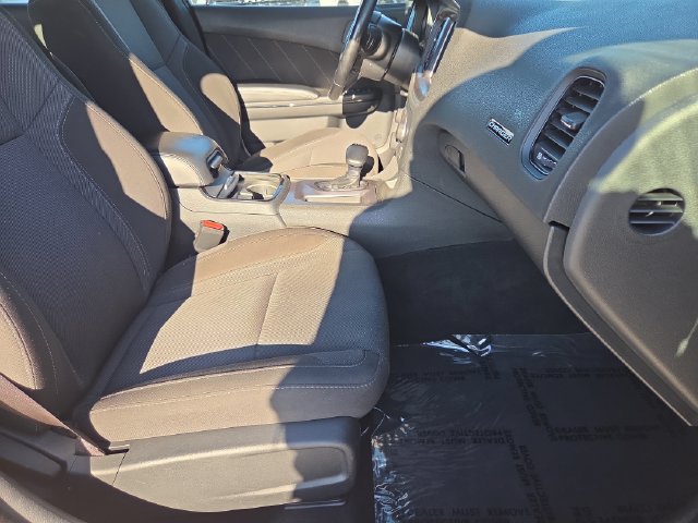 Used 2019 Dodge Charger SXT w/ Blacktop Package RWD image 28