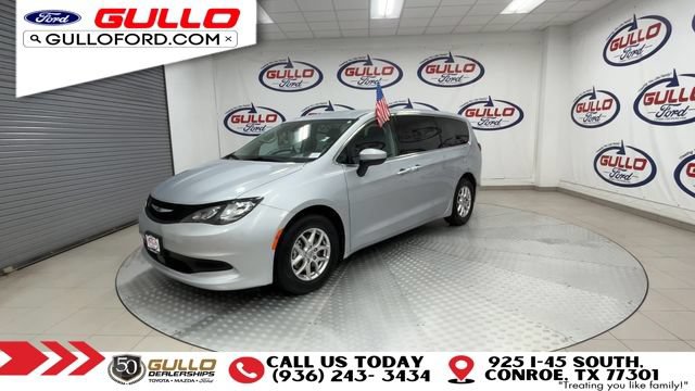 Used 2023 Chrysler Voyager LX FWD image 4
