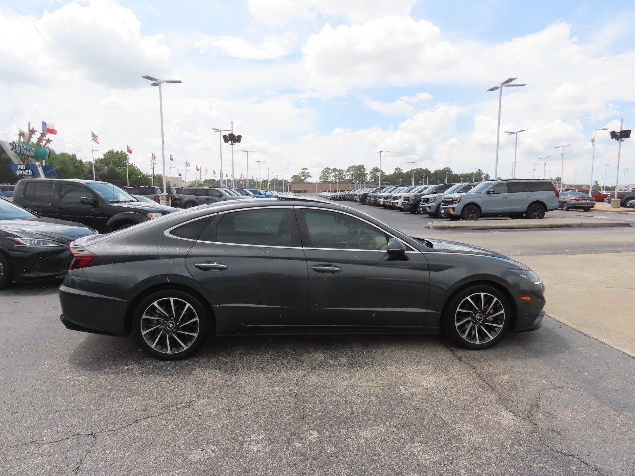 Used 2022 Hyundai Sonata Limited FWD image 10