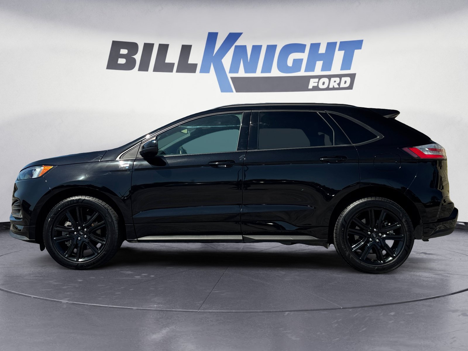 Certified 2024 Ford Edge ST-Line AWD/4WD image 2