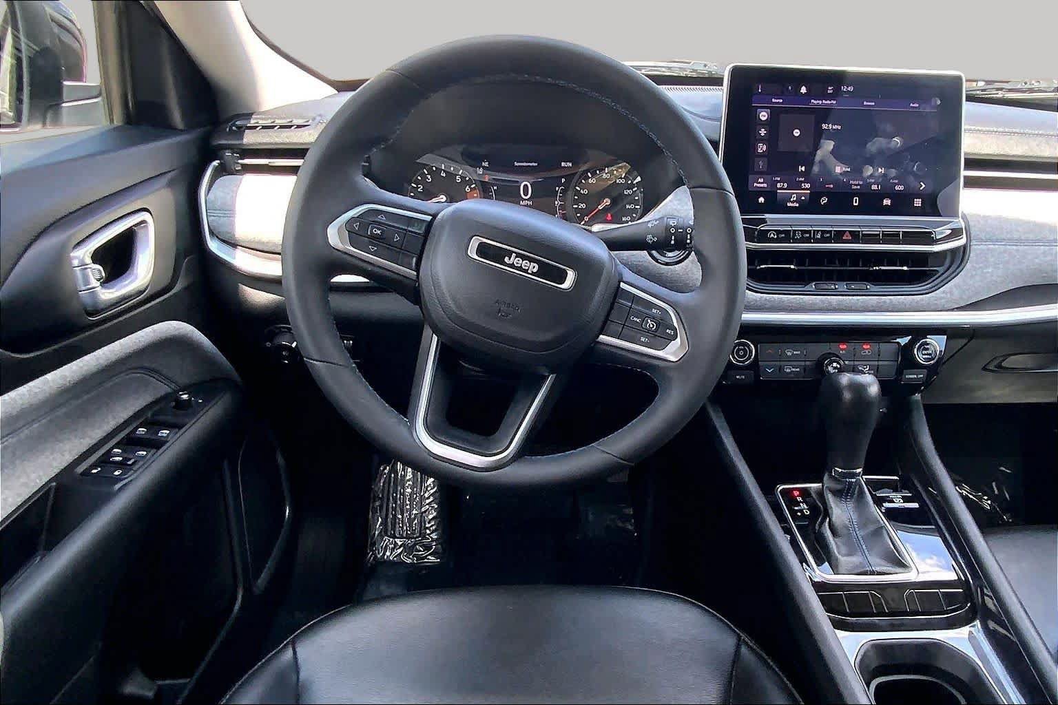 Used 2022 Jeep Compass Latitude FWD image 6
