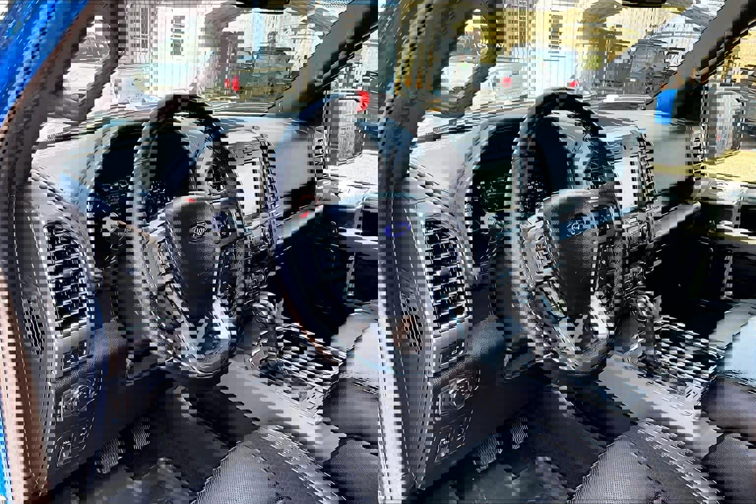 Certified 2019 Ford F150 Raptor w/ Equipment Group 802A Luxury image 18