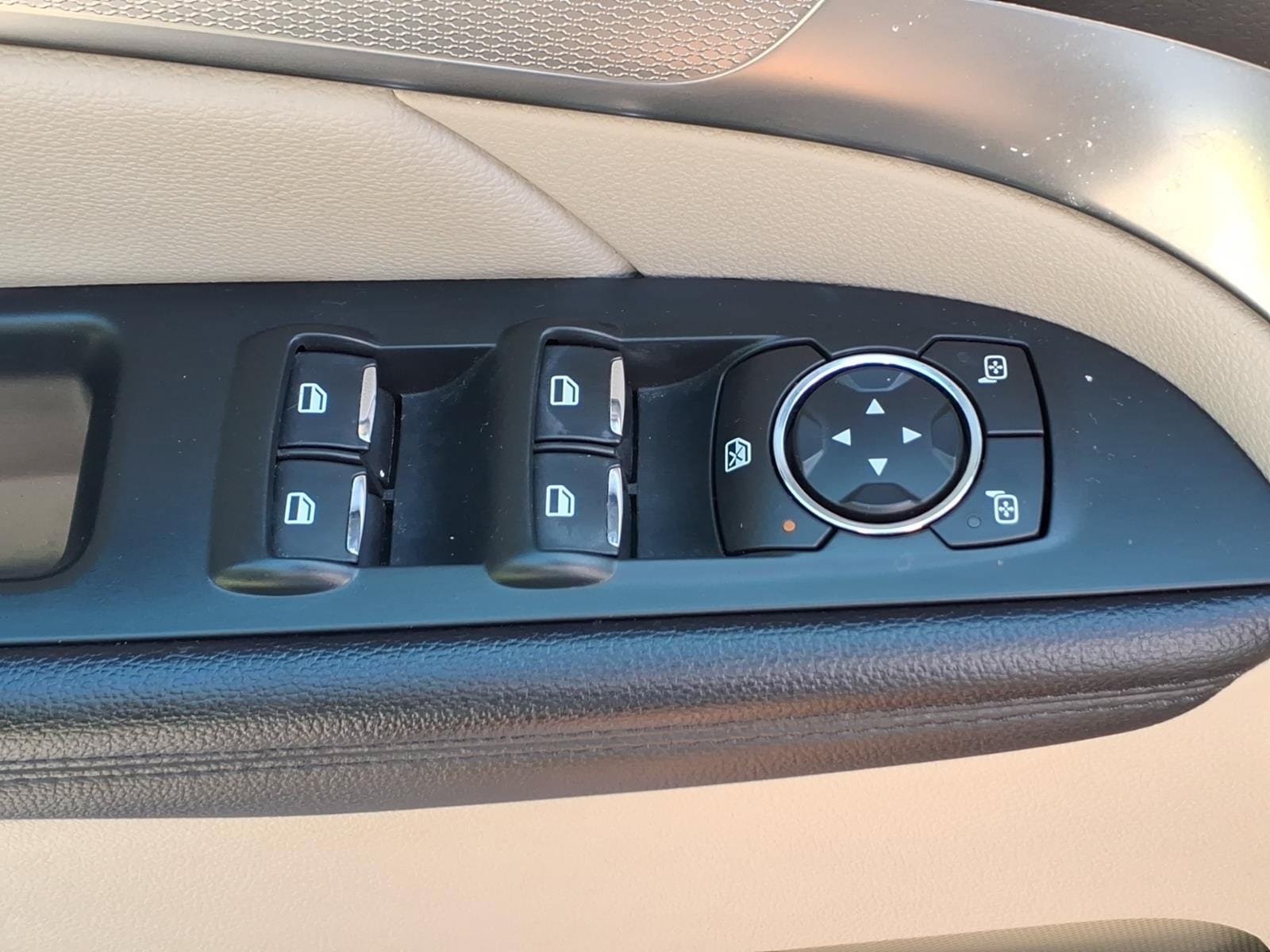 Certified 2018 Ford Explorer XLT w/ Equipment Group 202A AWD/4WD image 22
