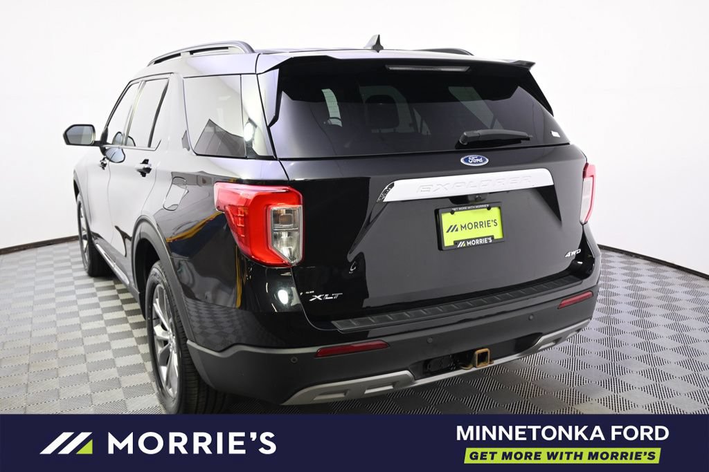 Certified 2023 Ford Explorer XLT w/ Equipment Group 202A AWD/4WD image 4