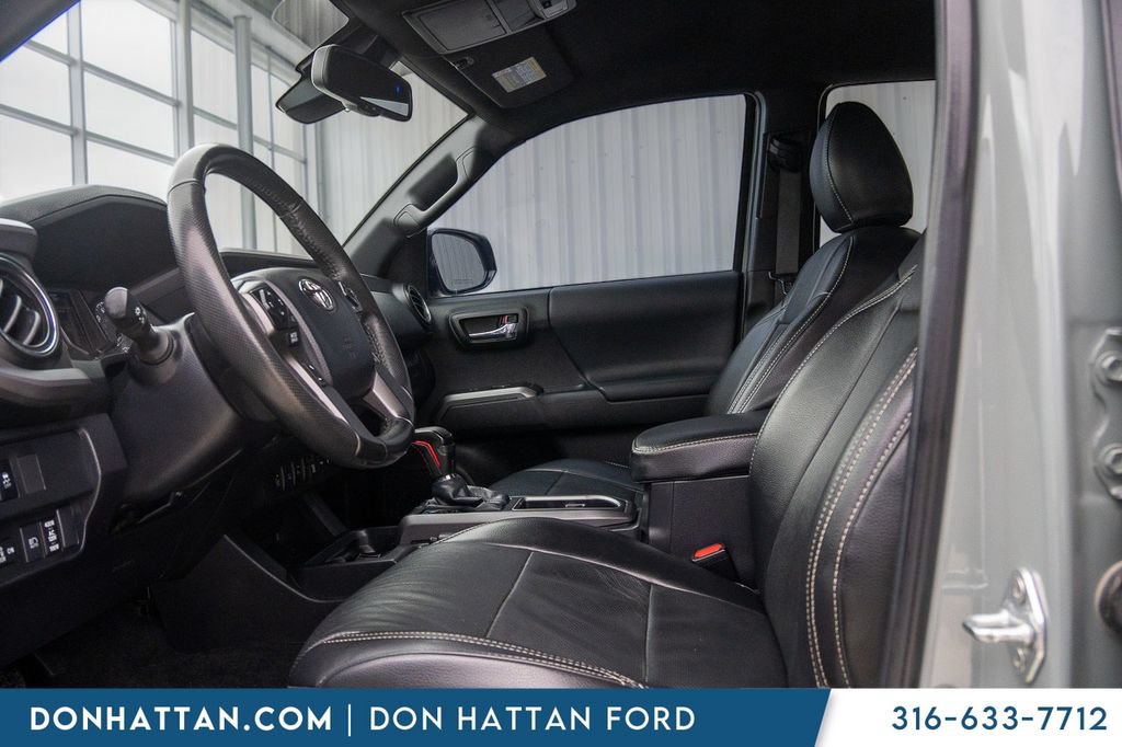 Used 2023 Toyota Tacoma TRD Sport w/ Technology Package AWD/4WD image 3