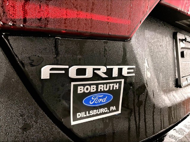Used 2022 Kia Forte LXS FWD image 13