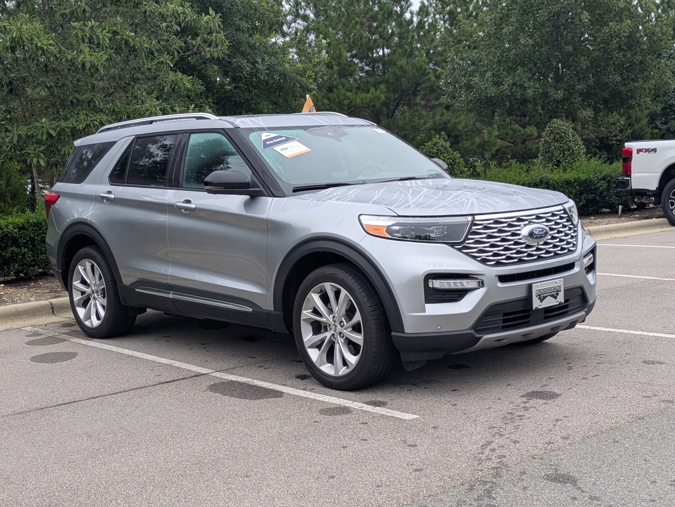 Certified 2023 Ford Explorer Platinum w/ Technology Package AWD/4WD image 2