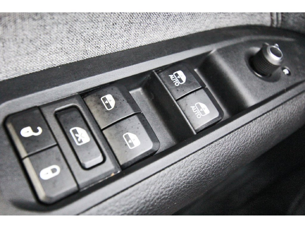 Used 2024 Jeep Compass Latitude w/ Sun and Sound Group AWD/4WD image 20