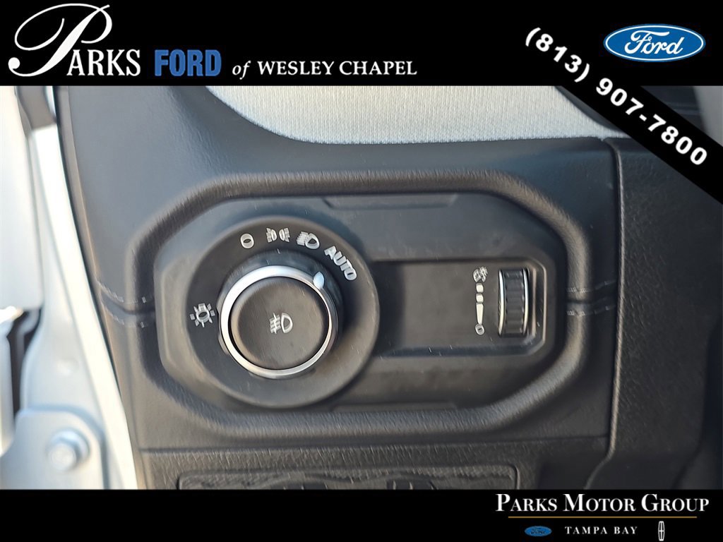 Used 2024 Jeep Wrangler Sahara image 27