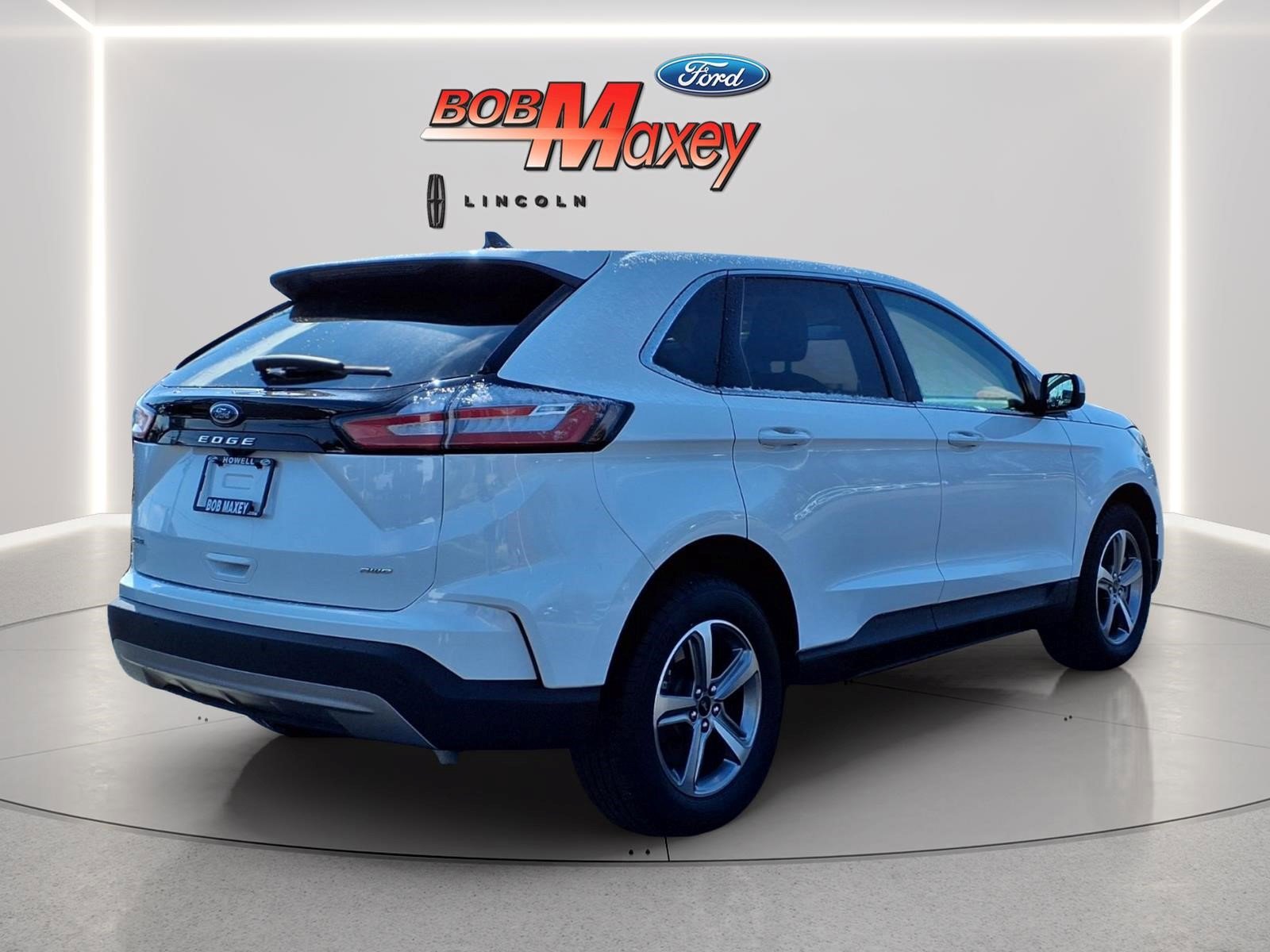 Certified 2024 Ford Edge SEL w/ Convenience Package AWD/4WD image 4