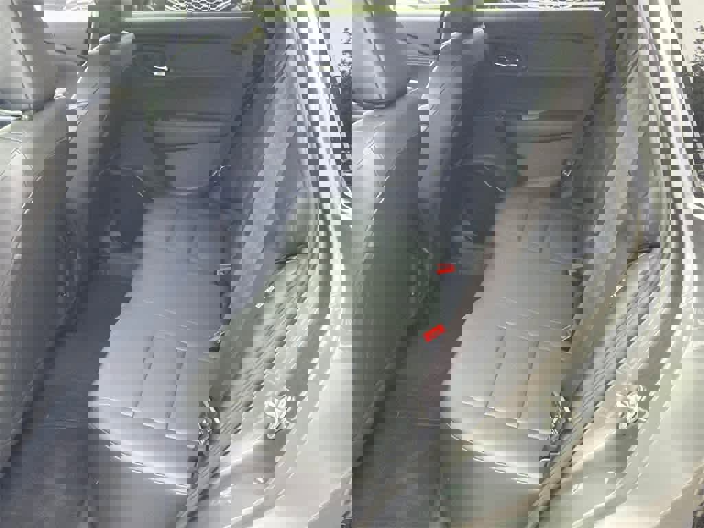 Used 2024 Nissan Rogue SV w/ SV Premium Package image 18