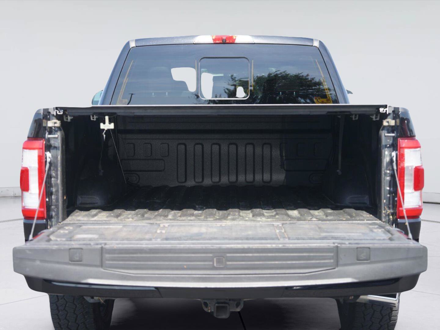 Certified 2022 Ford F150 Platinum w/ Equipment Group 701A High AWD/4WD image 31