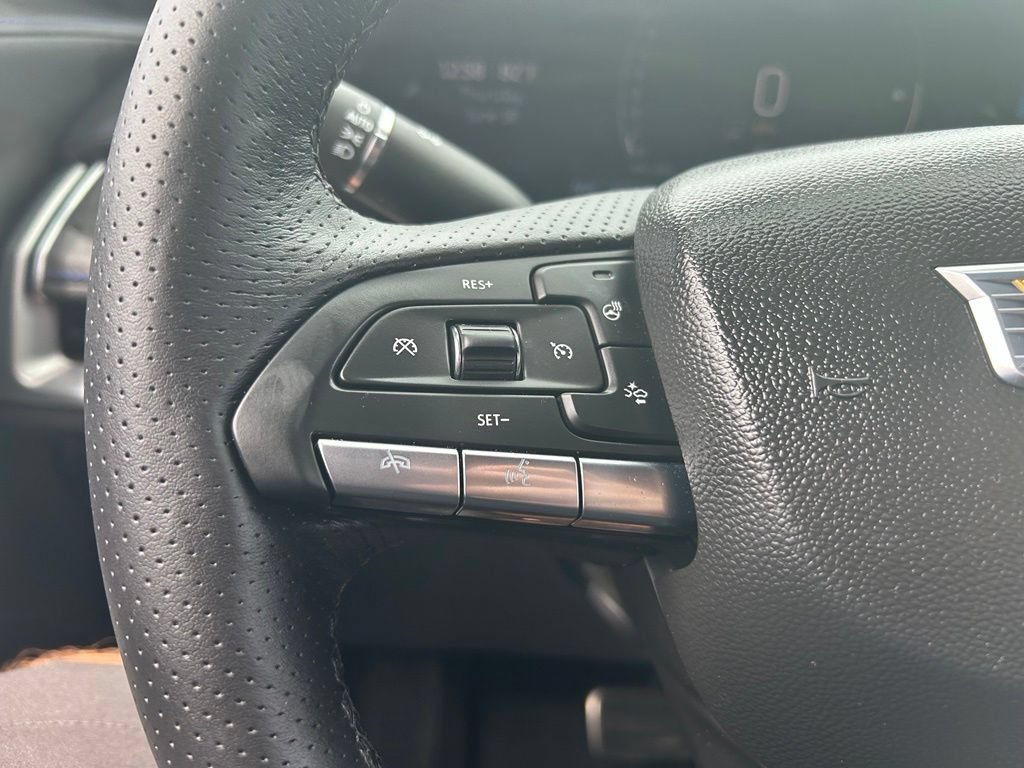 Used 2025 Cadillac XT4 Sport AWD/4WD image 23