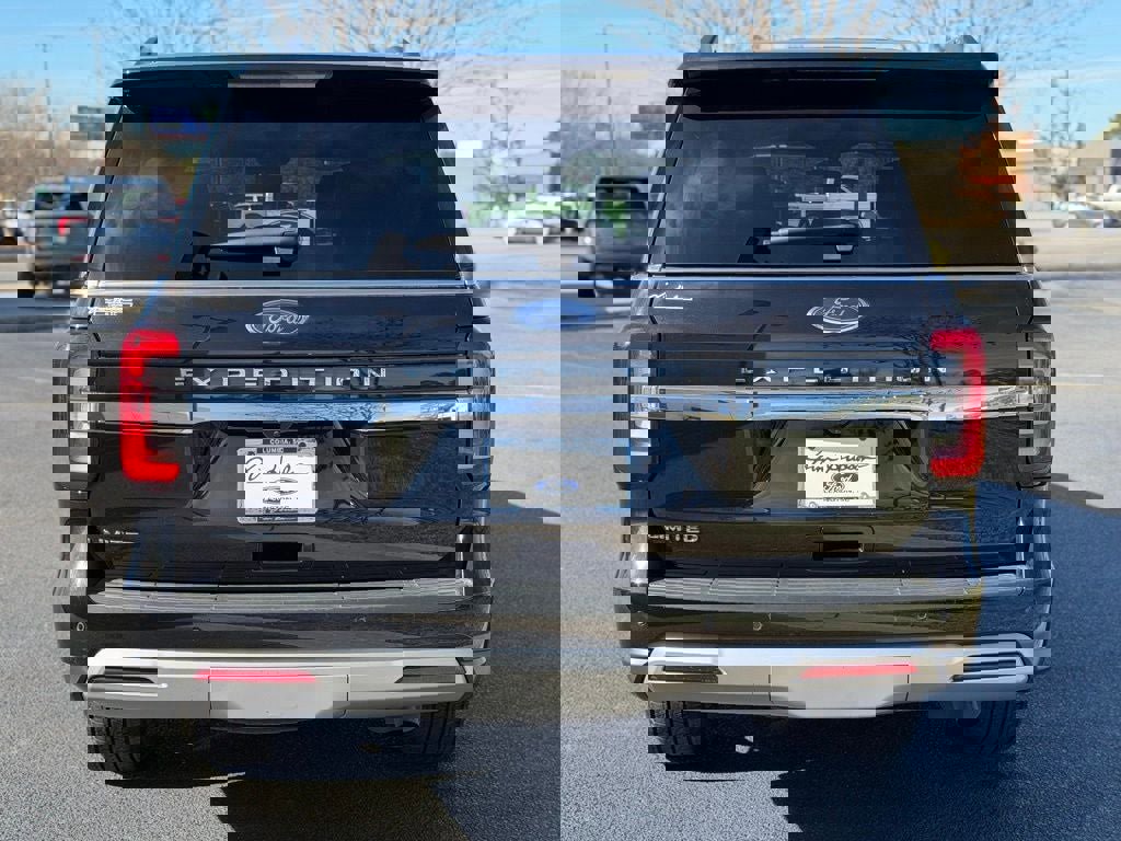 Certified 2024 Ford Expedition Limited image 3