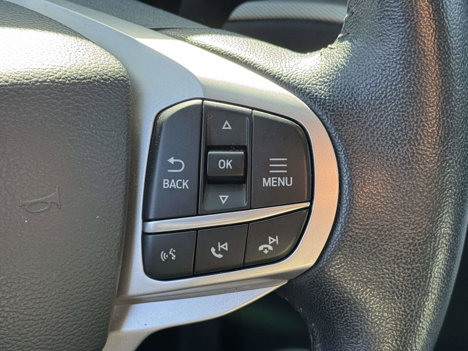 Certified 2022 Ford Explorer XLT w/ Equipment Group 202A image 19