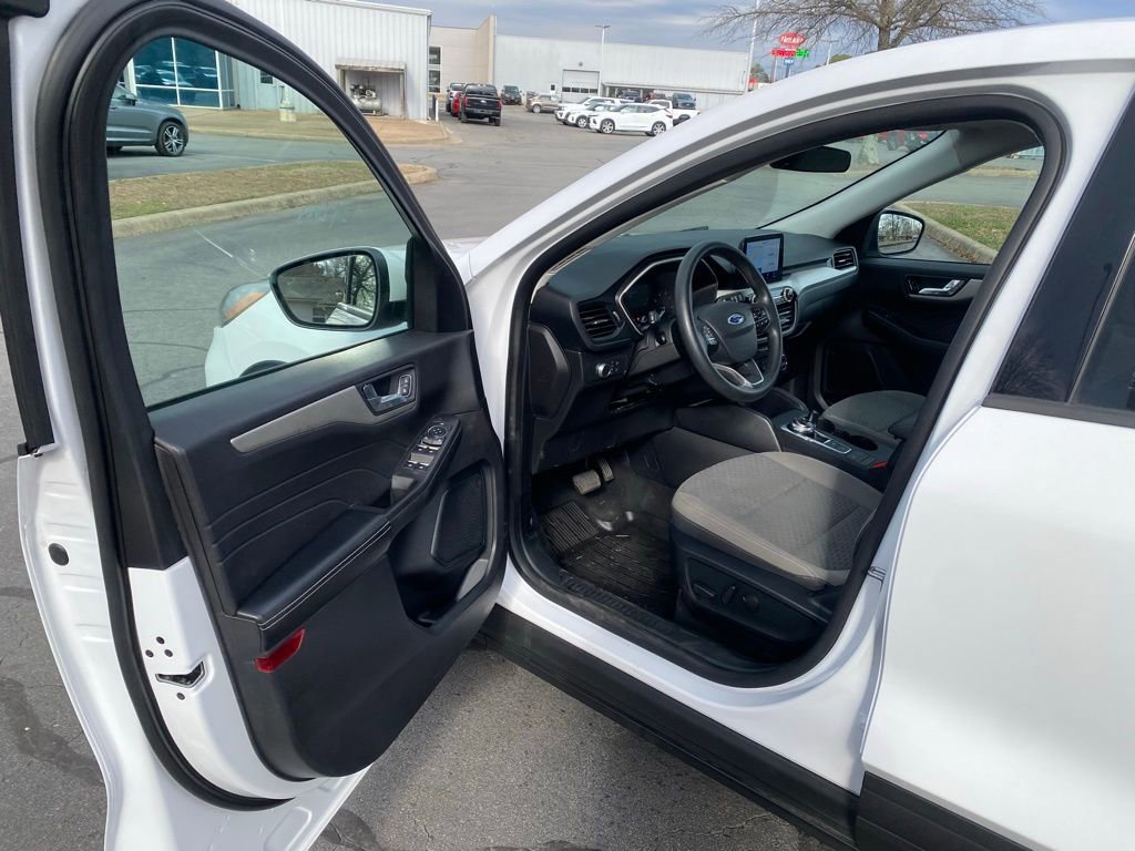 Certified 2021 Ford Escape SE image 10