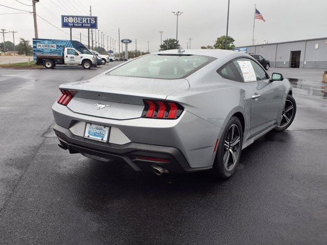 Certified 2025 Ford Mustang Coupe RWD image 5