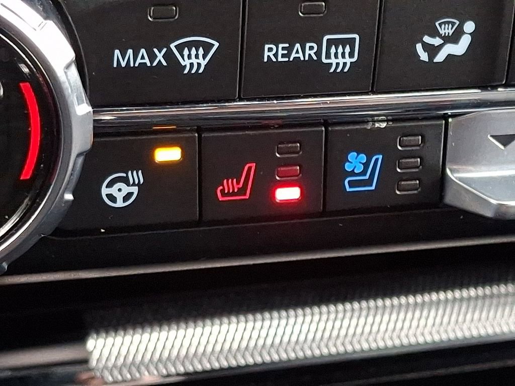 Certified 2023 Ford F150 Lariat w/ Equipment Group 502A High image 25