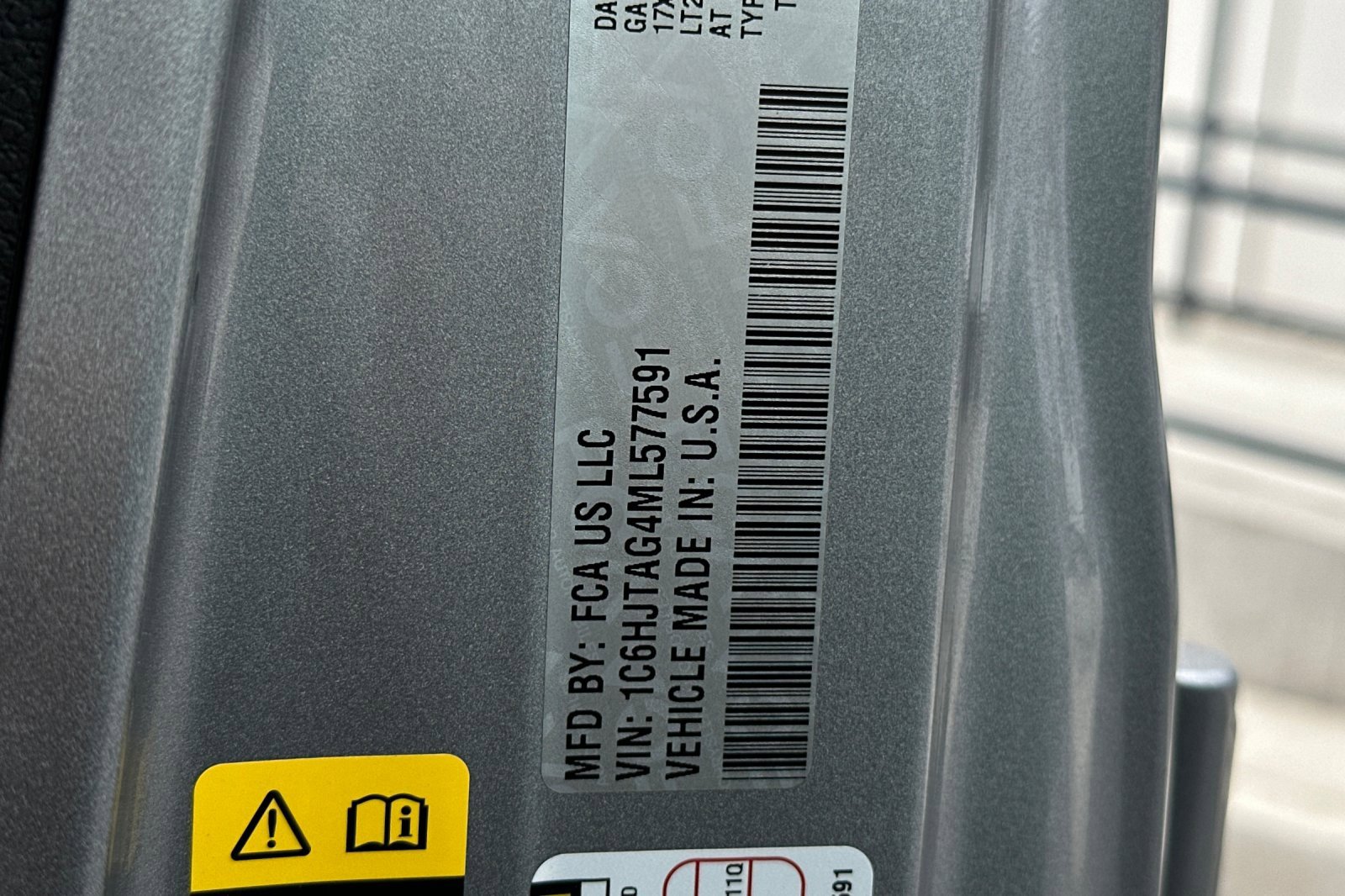 Used 2021 Jeep Gladiator Willys image 27