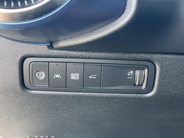 Used 2025 Chevrolet Equinox EV LT w/ Convenience Package image 19