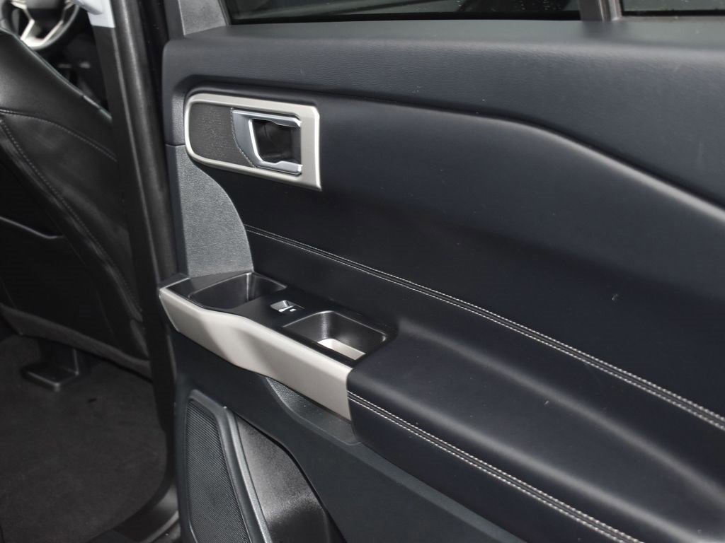 Certified 2023 Ford Explorer XLT w/ Equipment Group 202A image 16