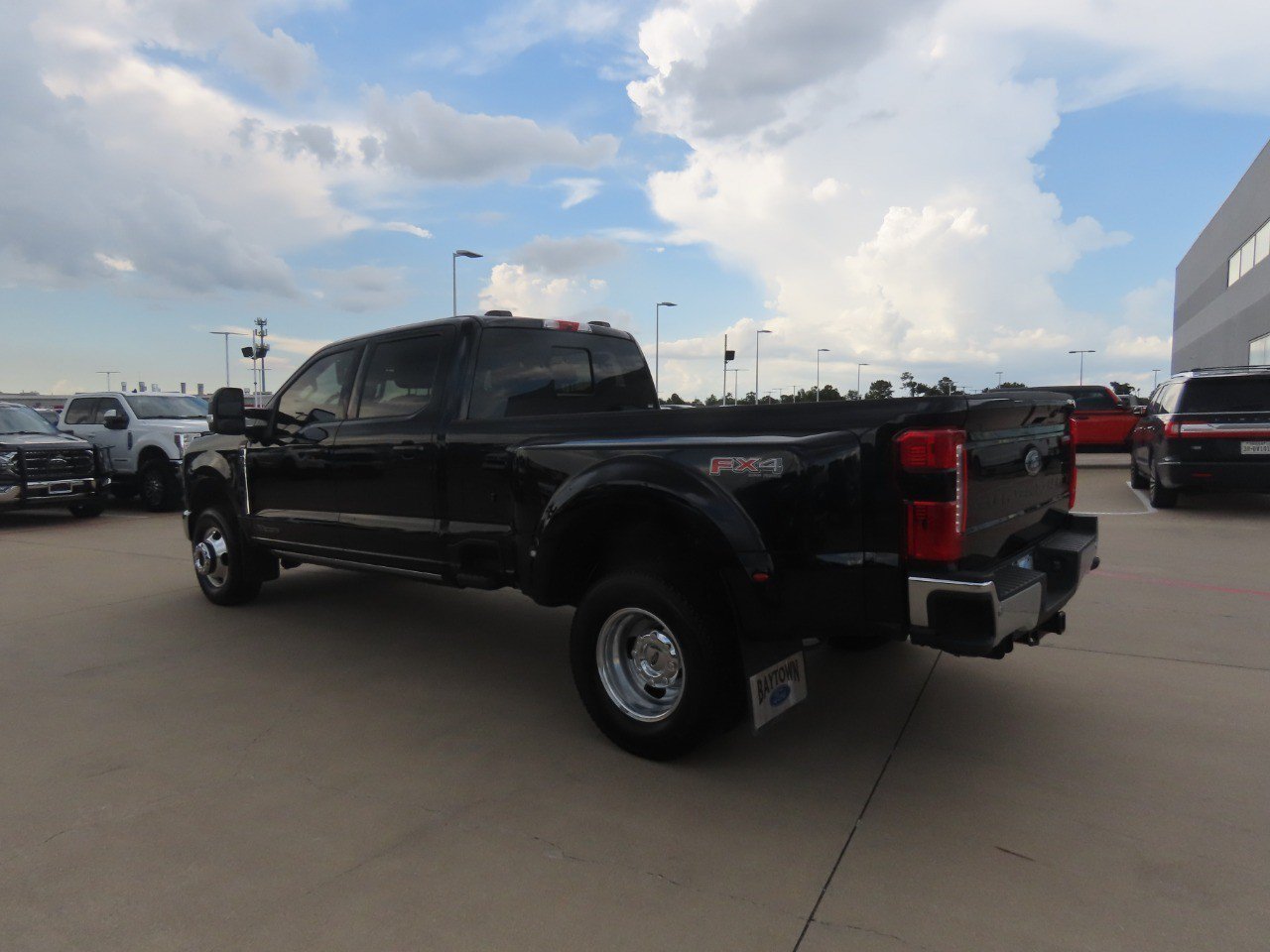 Certified 2025 Ford F350 Lariat AWD/4WD image 14