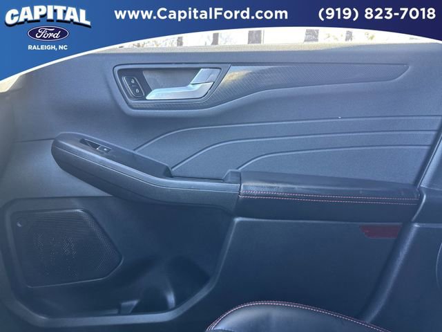 Certified 2025 Ford Escape ST-Line Elite w/ Tech Pack #1 image 27