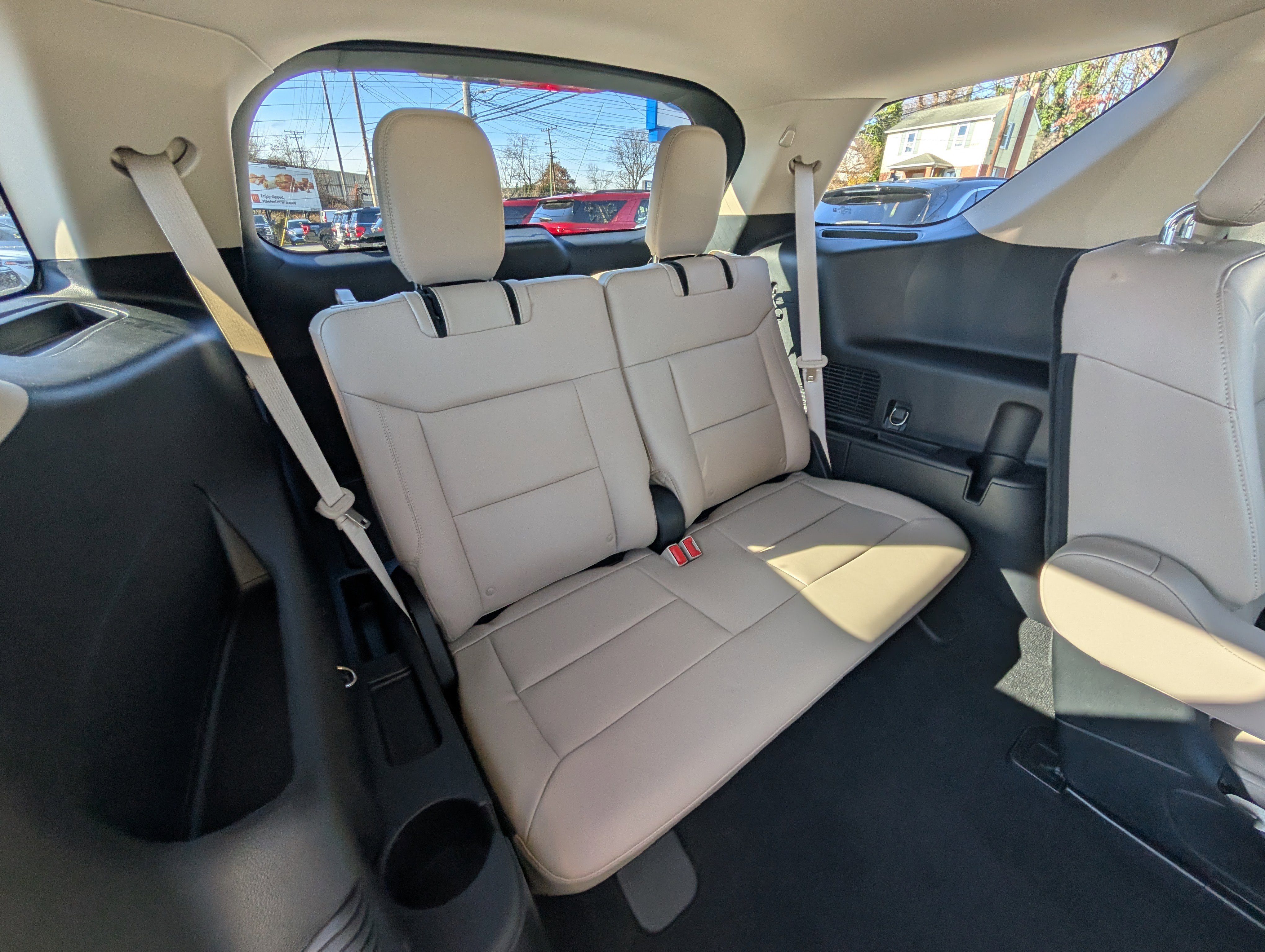 Certified 2022 Ford Explorer XLT w/ Equipment Group 202A image 14