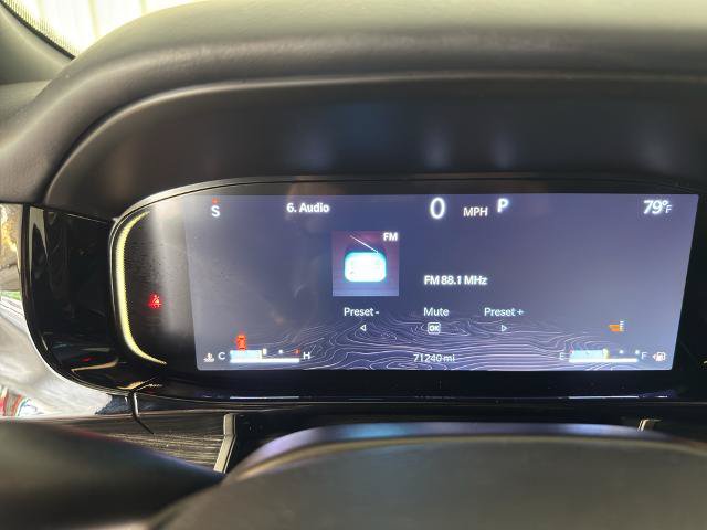 Used 2023 Jeep Wagoneer L Series III w/ Premium Group I AWD/4WD image 16