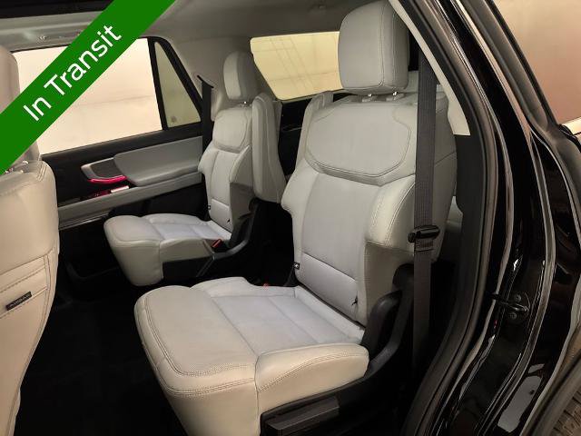Certified 2025 Ford Expedition Platinum w/ Driver's Package AWD/4WD image 27
