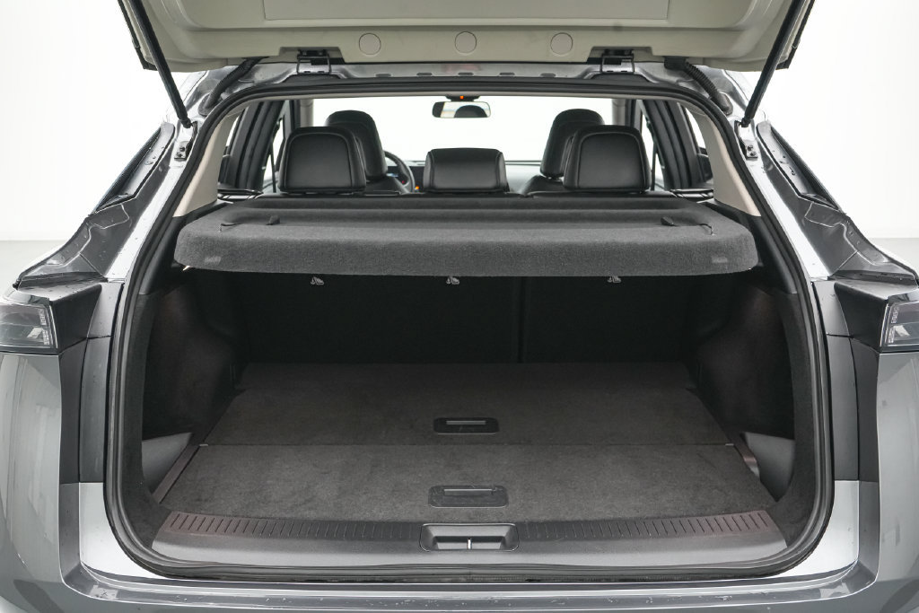 Used 2023 Nissan Ariya FWD image 21
